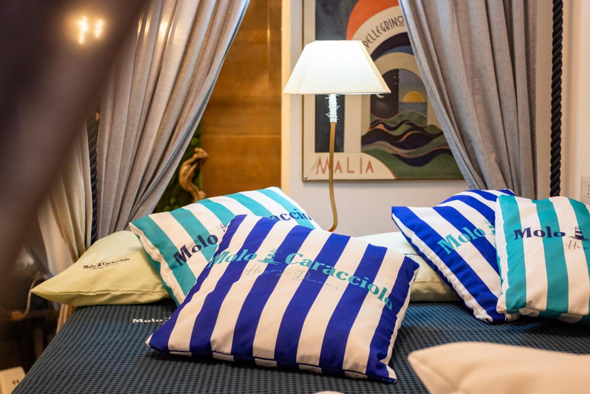 Molo Caracciolo Apartment Naples Luaran gambar